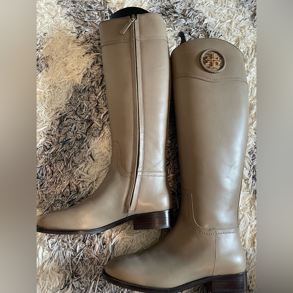 Brand new Tory Burch grey leather boots